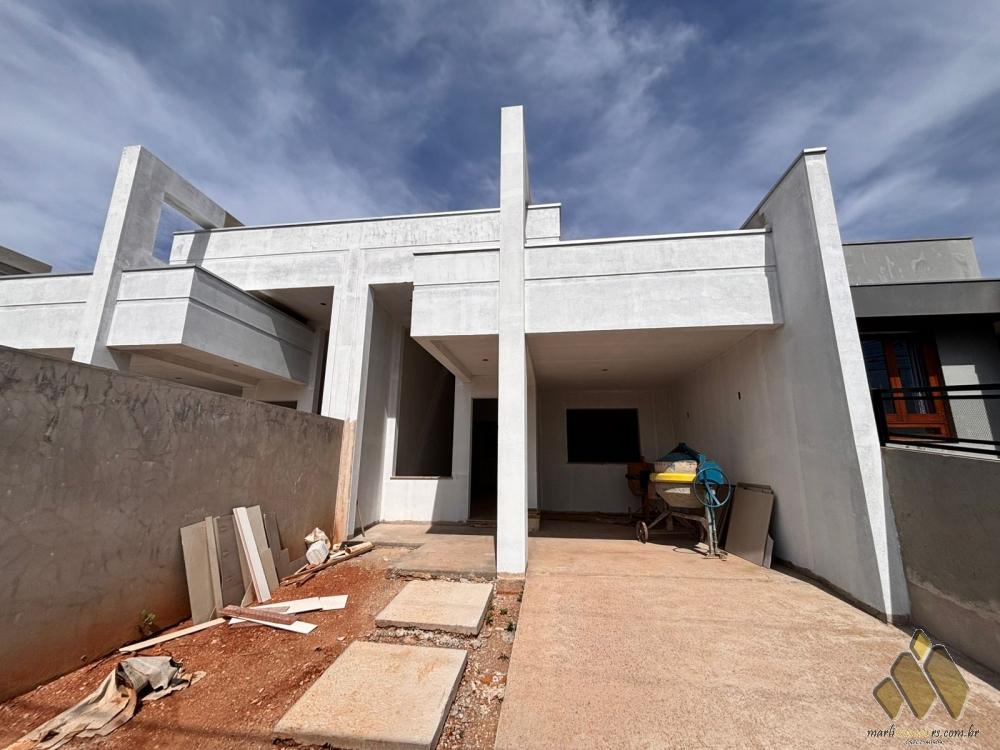 Geminada ampla com suíte na João Alves